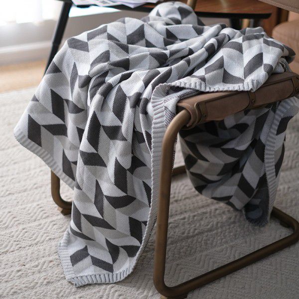 Nordic Geometric Simplicity Knitted ins Wind Cover Blanket Woolen Thread Sofa Blanket Factory Issued a new one from stock 