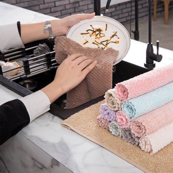 Manufacturer wholesale polyester brocade coral velvet cleaning cloth, oil-free dishwashing cloth, kitchen cleaning, table cleaning and absorbent rag 